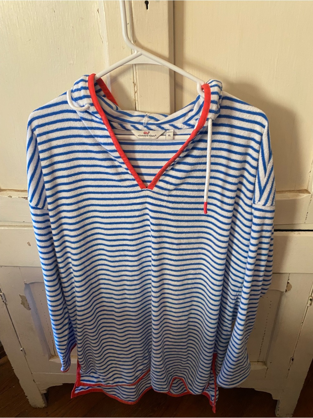Vineyard Vines Men's Blue and White Striped V‑Neck Sweater with Red Trim